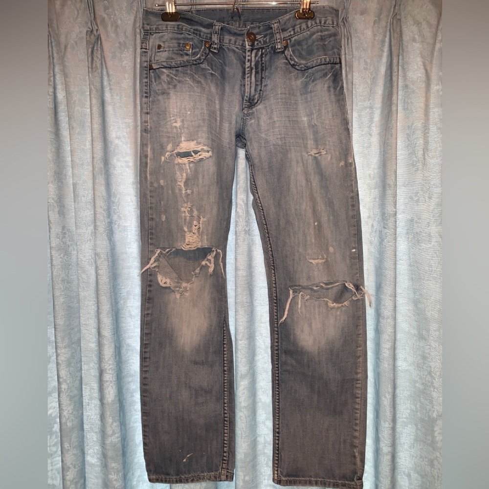 Flypaper size 30 ripped distressed jeans